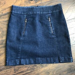 Ann Taylor Dark Wash Denim skirt size 4